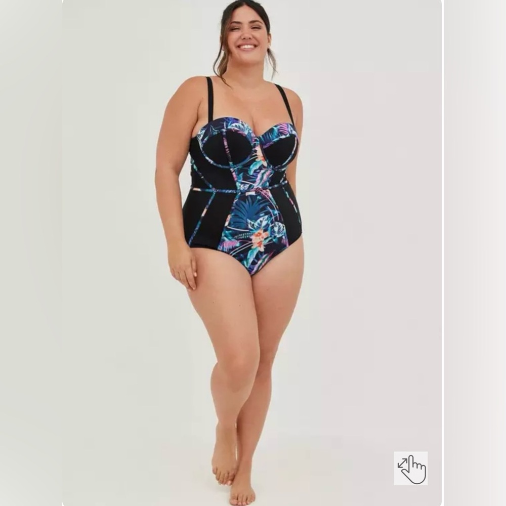 Torrid Like New, Slim Fix Underwire Piping One Piece Swimsuit
